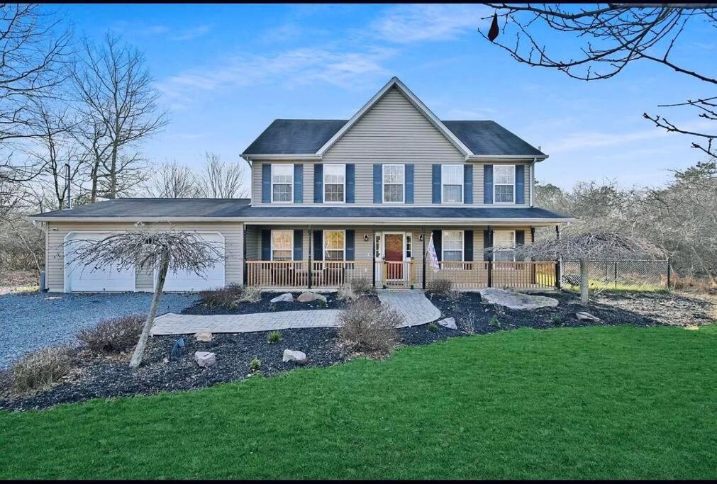 Gorgeous Cozy 5 Bedroom House With Hottub,lake,pool Hébergement de vacances
